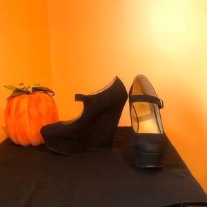 🌻5/$25🌻 Charlotte Russe wedges